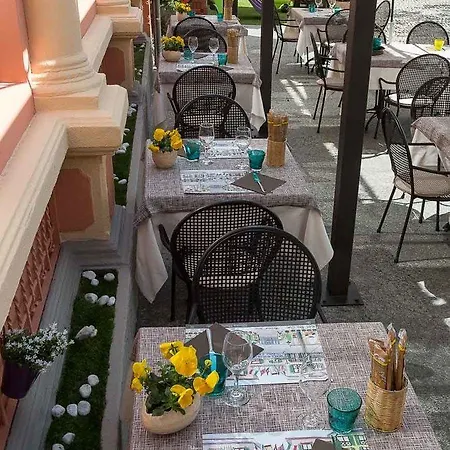 Piazza Hotel Pallanza